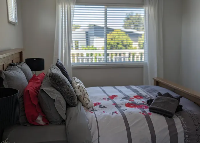 Twin Beaches Retreat Cowes
